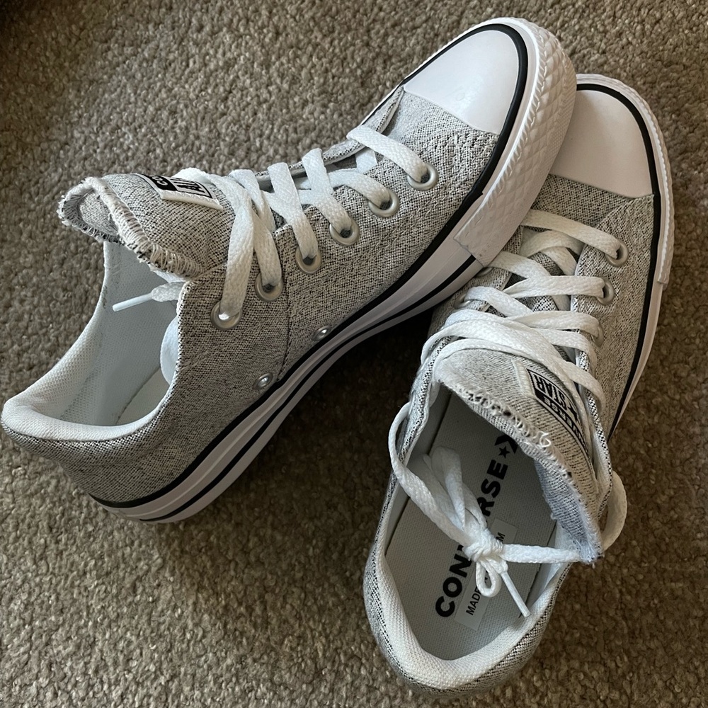 New grey Converse sneakers. Size 7. Never worn.